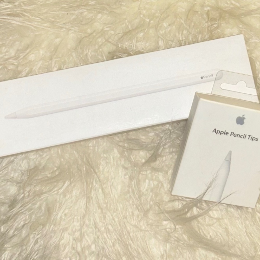 Apple Pencil and Apple Pencil Tips (2nd Generation)